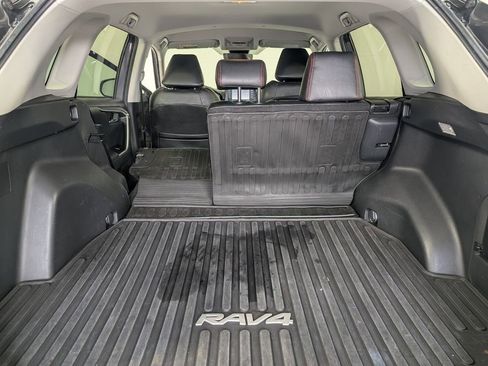 Used 2021 Toyota RAV4 XLE image 28