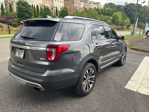 Used 2017 Ford Explorer Platinum AWD/4WD image 7