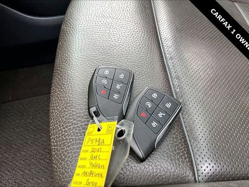 Used 2021 GMC Yukon Denali w/ Denali Premium Package image 35