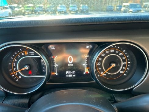 Used 2021 Jeep Wrangler Unlimited Sport image 25