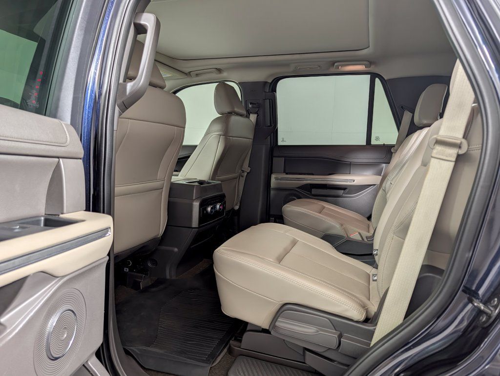 Used 2021 Ford Expedition XLT RWD image 12