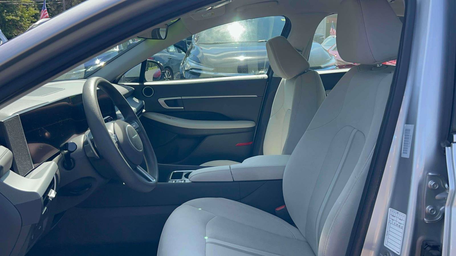 Used 2025 Hyundai Sonata SEL FWD image 19