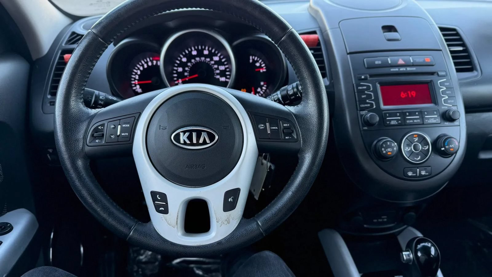 Used 2012 Kia Soul + FWD image 16