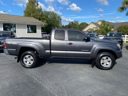 Used 2015 Toyota Tacoma PreRunner image 6