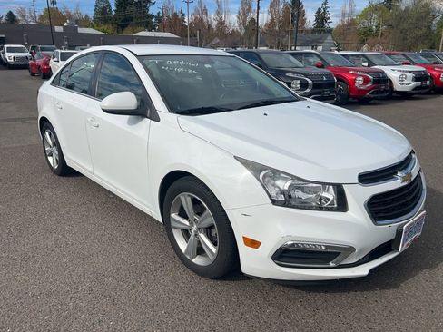 Used 2015 Chevrolet Cruze LT image 1