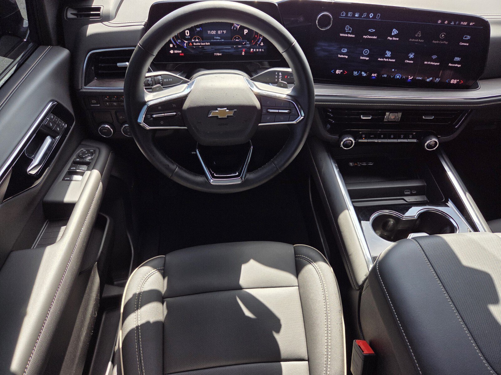 New 2027 Chevrolet Equinox LT w/ Convenience Package II FWD image 13