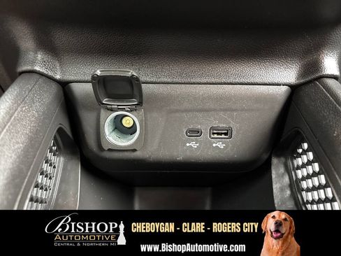 Used 2024 Chevrolet TrailBlazer LT AWD/4WD image 30