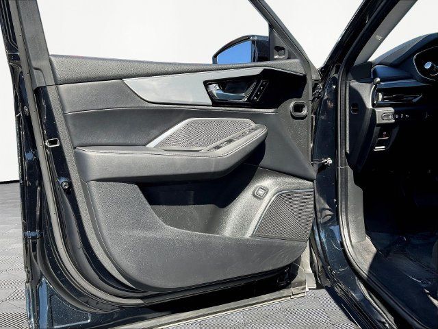 Used 2024 Acura MDX w/ Technology Package FWD image 22