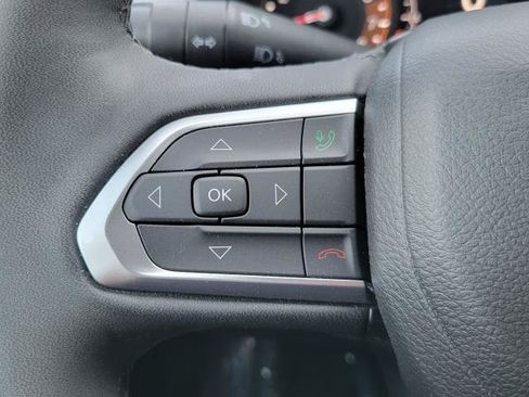 Used 2023 Jeep Compass Latitude w/ Convenience Group AWD/4WD image 21
