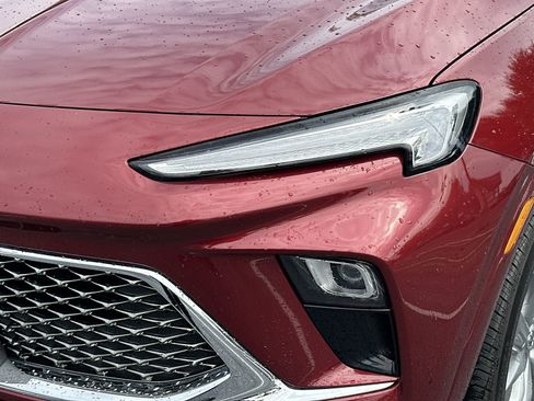 Used 2024 Buick Encore GX Avenir image 11