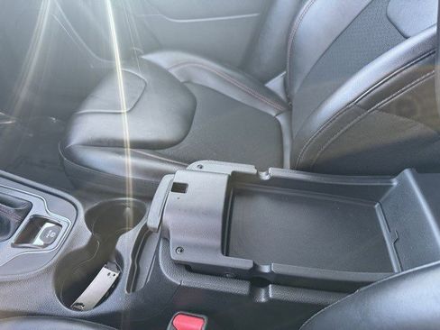 Used 2022 Jeep Cherokee Trailhawk w/ Comfort/Convenience Group image 23