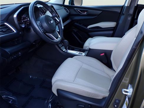 Used 2023 Subaru Ascent Premium w/ Convenience Package image 16