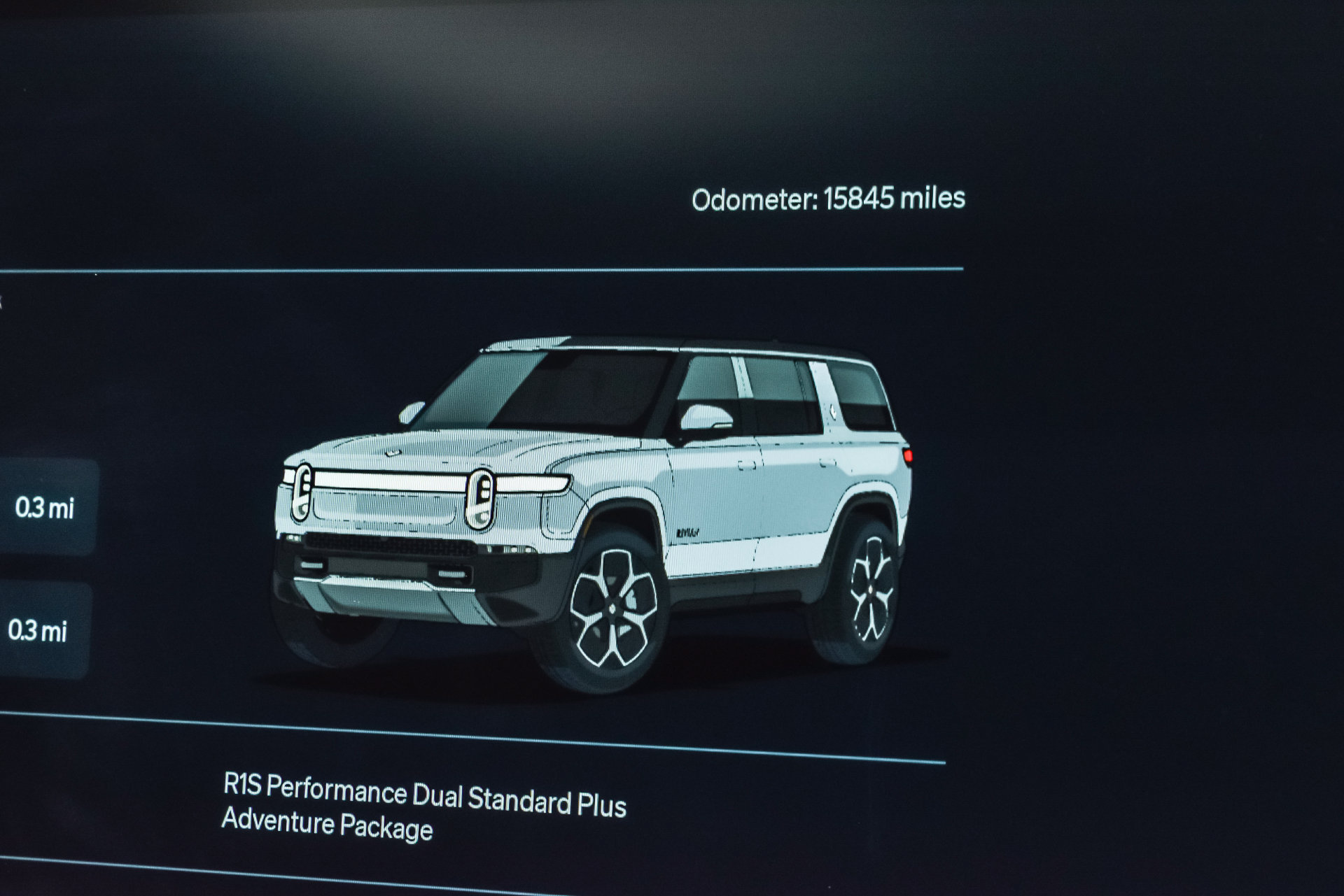 Used 2024 Rivian R1S Adventure Dual AWD/4WD image 25