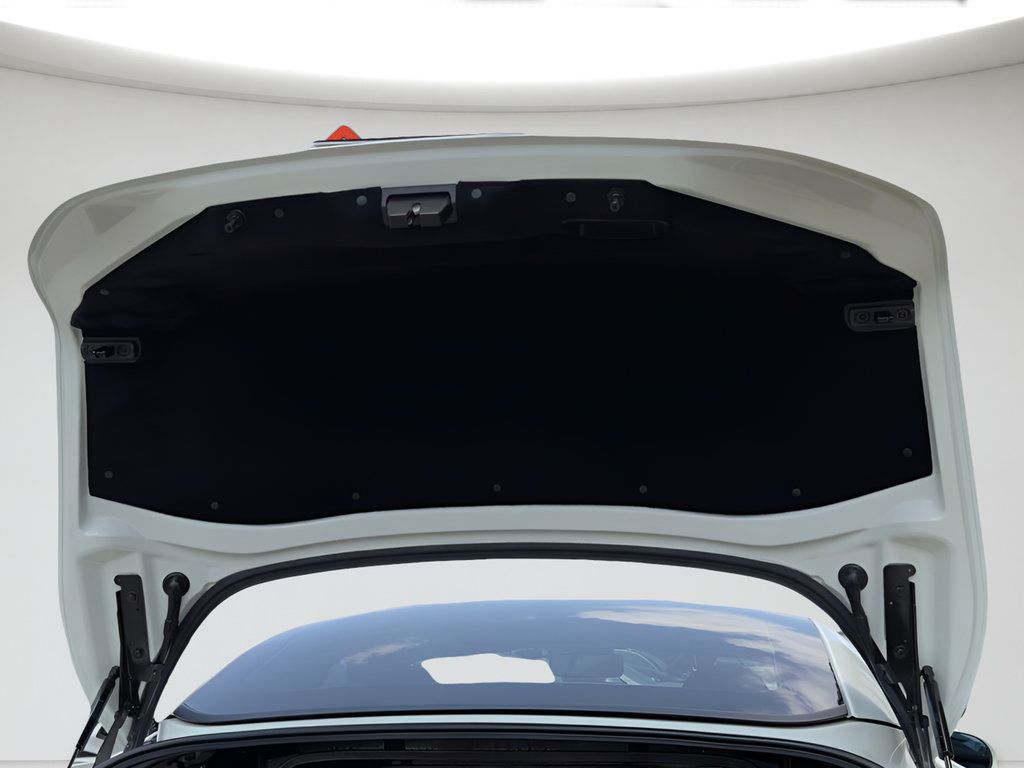 Used 2015 Ferrari California T RWD image 42