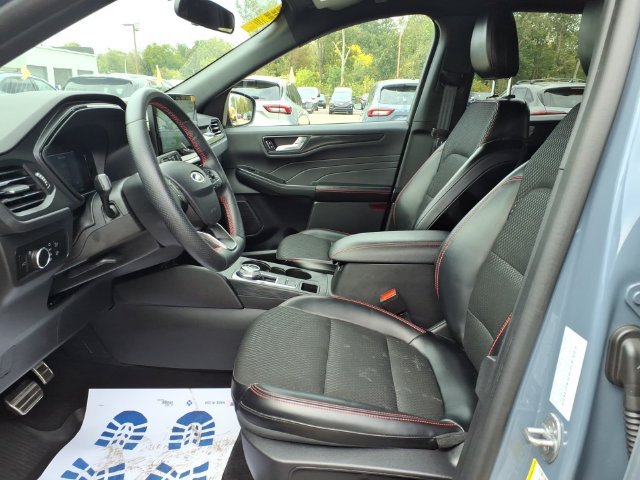 Certified 2024 Ford Escape ST-Line AWD/4WD image 12