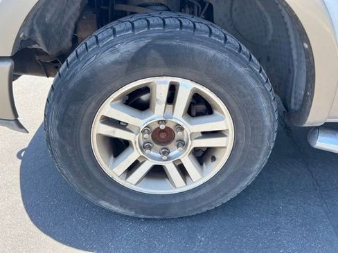 Used 2005 Ford F150 XLT AWD/4WD image 13