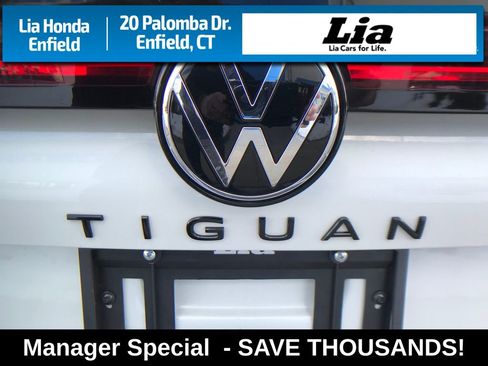 Used 2025 Volkswagen Tiguan SE R-Line image 29