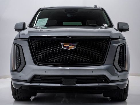 Used 2025 Cadillac Escalade Sport Platinum image 6