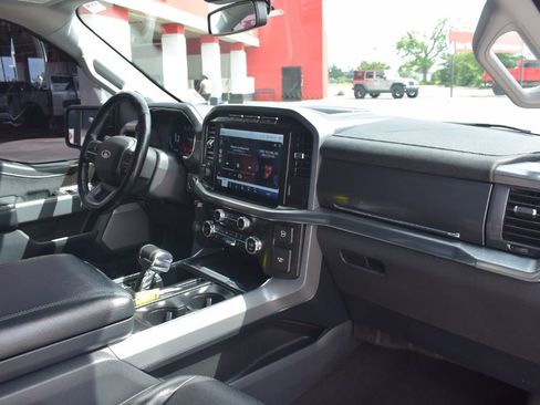 Used 2021 Ford F150 Lariat w/ Equipment Group 502A High AWD/4WD image 15