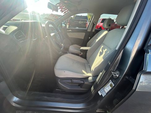 Used 2021 Volkswagen Tiguan S image 6