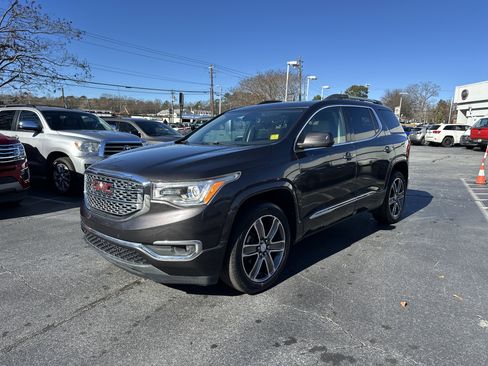 Used 2017 GMC Acadia Denali image 5