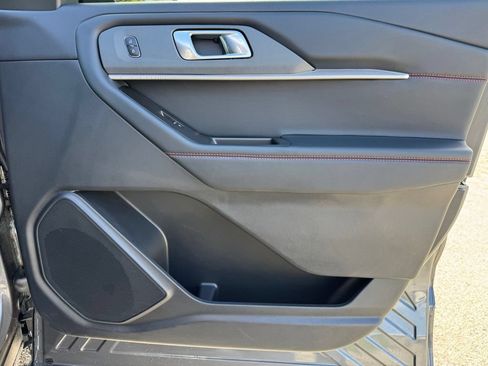 Used 2025 Ford Explorer ST-Line AWD/4WD image 25