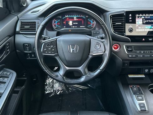 Used 2022 Honda Pilot TrailSport image 16