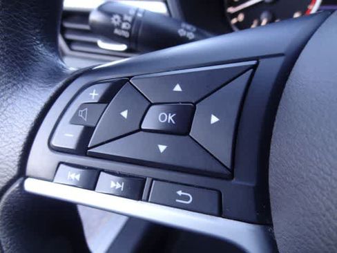 Used 2023 Nissan Altima 2.5 SV FWD image 17