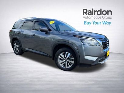 Used 2025 Nissan Pathfinder SL