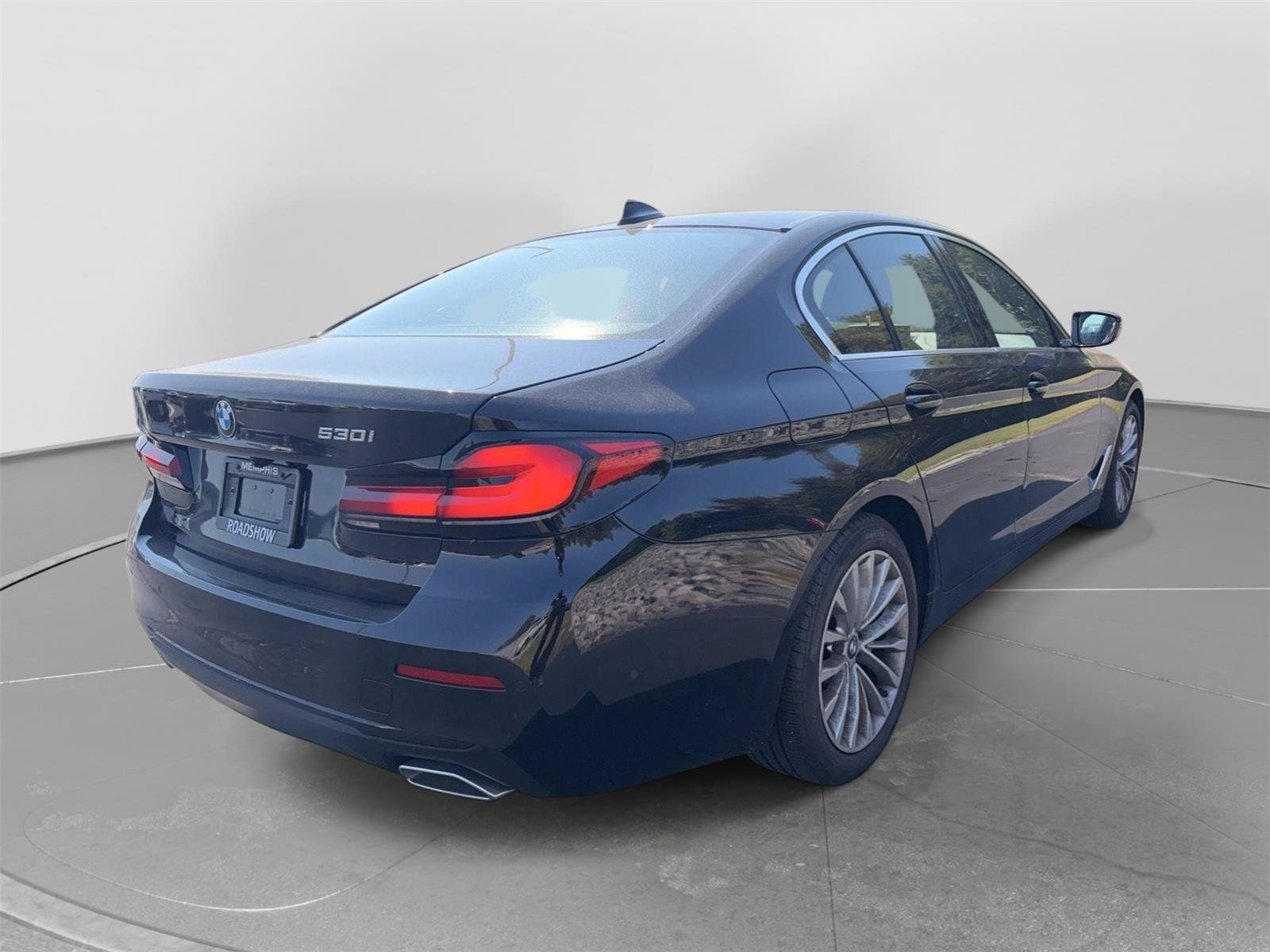 Used 2023 BMW 530i RWD image 3