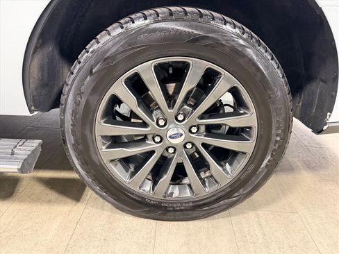 Used 2021 Ford Expedition Limited image 15