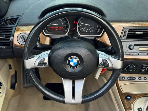 Used 2005 BMW Z4 2.5i RWD image 32