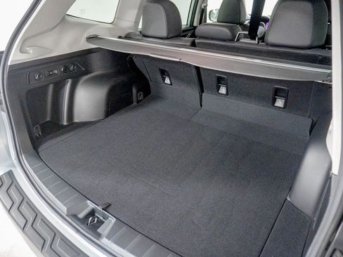 Used 2019 Subaru Forester Touring image 8