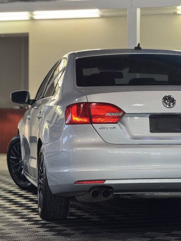 Used 2014 Volkswagen Jetta SE FWD image 9