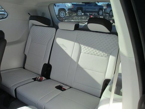 New 2026 GMC Acadia Denali w/ Super Cruise Package image 13