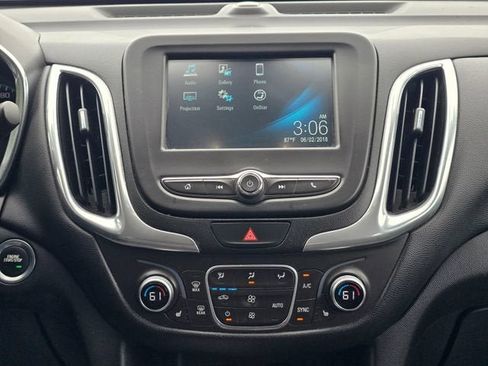 Used 2018 Chevrolet Equinox LT FWD image 20