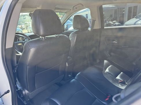 Used 2014 Chevrolet Cruze LT image 6