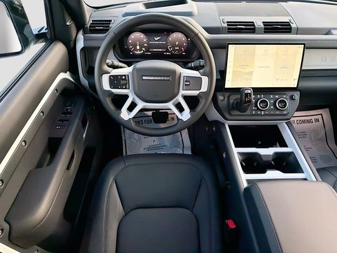 New 2026 Land Rover Defender 110 X-Dynamic SE AWD/4WD image 16