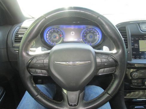 Used 2018 Chrysler 300 S w/ 300S Premium Group image 12