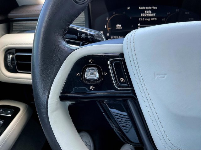 Used 2023 Lincoln Aviator Black Label AWD/4WD image 13