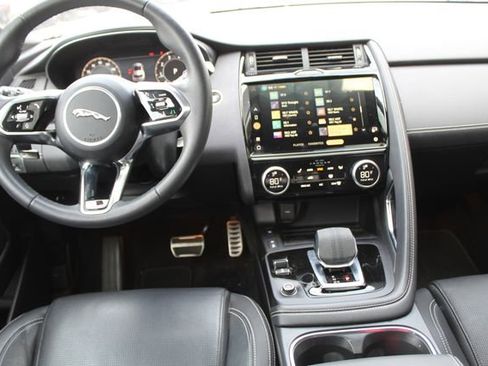 Used 2024 Jaguar E-PACE R-Dynamic SE image 4