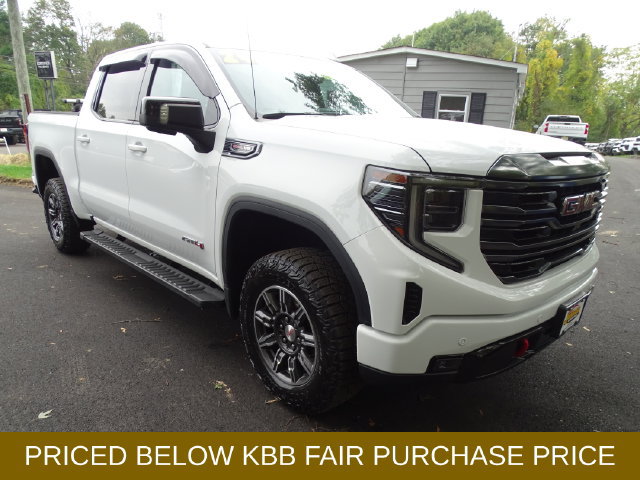 Used 2024 GMC Sierra 1500 AT4 w/ Technology Package AWD/4WD image 1