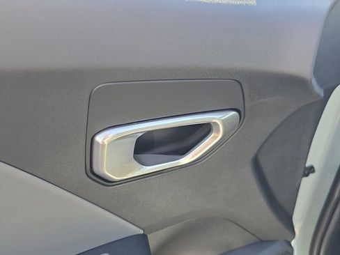 New 2026 Kia K4 FWD image 18