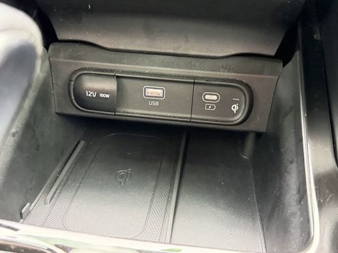 Used 2024 Kia Telluride EX w/ EX Captain's Chair Package FWD image 25