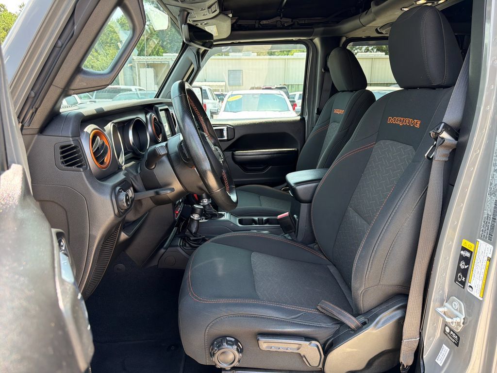 Used 2021 Jeep Gladiator Mojave AWD/4WD image 13
