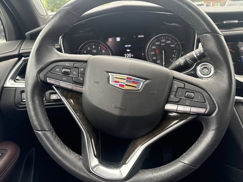 Used 2023 Cadillac XT6 Premium Luxury w/ Technology Package AWD/4WD image 16