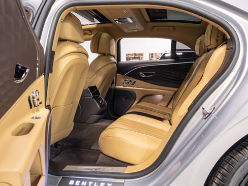 Used 2020 Bentley Flying Spur W12 w/ First Edition Specification image 13