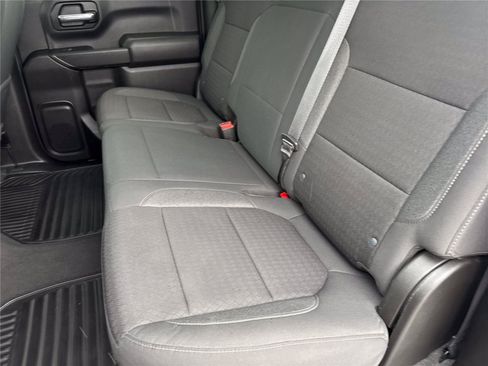 Used 2022 Chevrolet Silverado 1500 LT AWD/4WD image 32