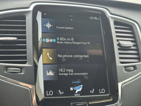 Certified 2022 Volvo XC90 T6 Momentum w/ Climate Package image 38