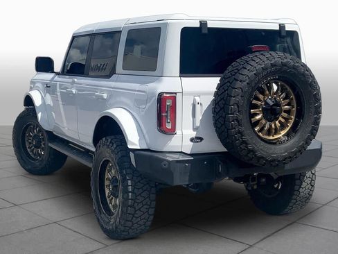 Used 2023 Ford Bronco Outer Banks w/ Sasquatch Package AWD/4WD image 11